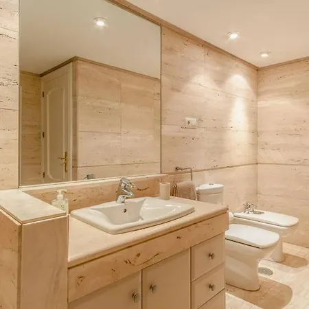 Apartment 1st Line Exclusive In Heart Of The Golden Mile