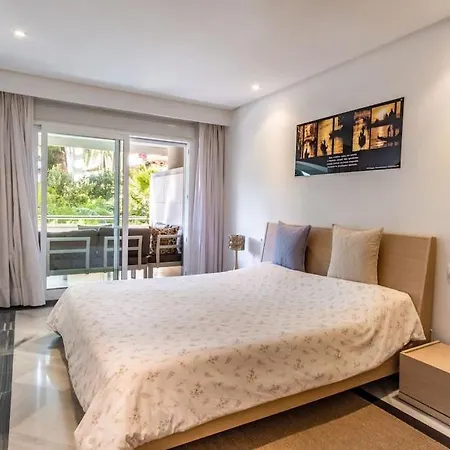 Apartment 1st Line Exclusive In Heart Of The Golden Mile