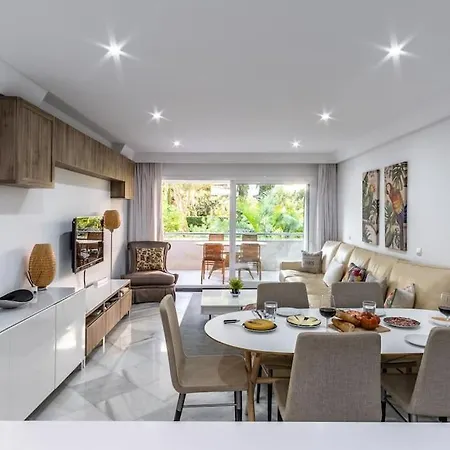 1st Line Exclusive In Heart Of The Golden Mile Apartment Marbella