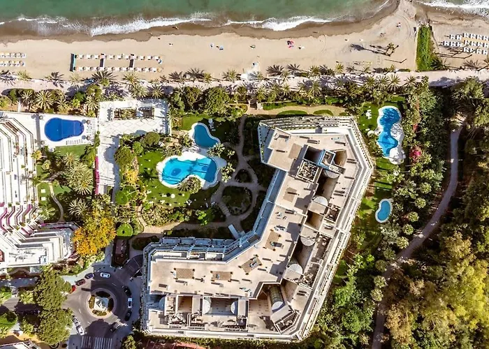 Apartament 1st Line Exclusive In Heart Of The Golden Mile Marbella